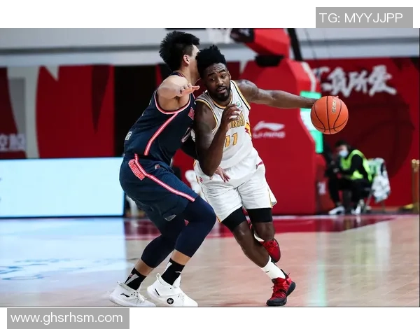 奥贝克帕发威，广东豪取六连胜